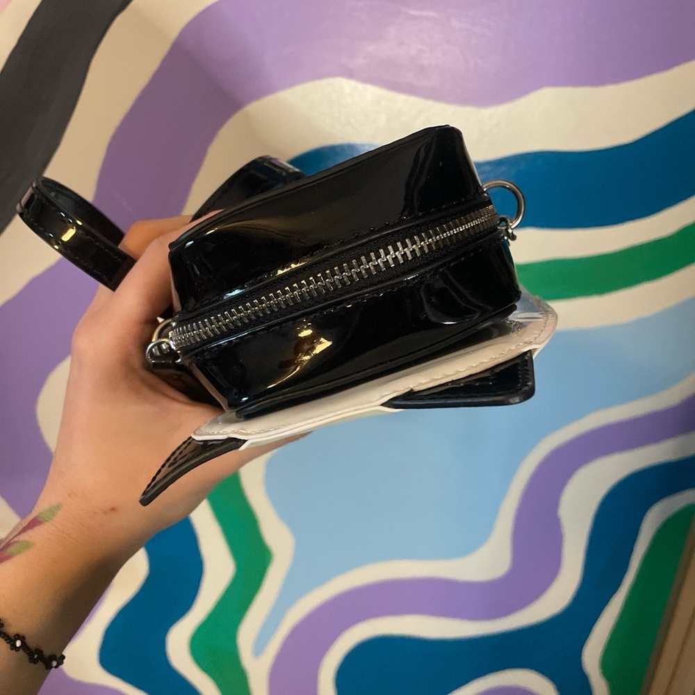 Ghost Cat Crossbody Bag - Picture 6 of 7